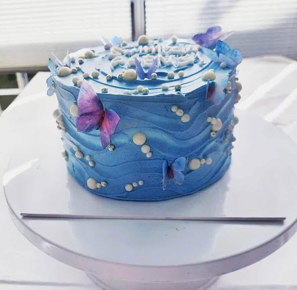 Aynı gün içinde teslim için 07:00 - 18:00 saatleri arasında sipariş verebilirsiniz
Not : Özel Tasarım Pastalar İçin 2 Gün Önce Sipariş Verebilirsiniz