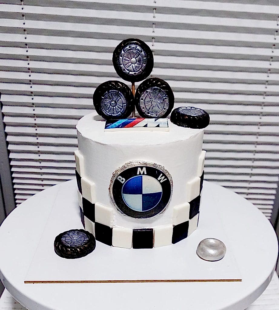 Aynı gün içinde teslim için 07:00 - 18:00 saatleri arasında sipariş verebilirsiniz
Not : Özel Tasarım Pastalar İçin 2 Gün Önce Sipariş Verebilirsiniz