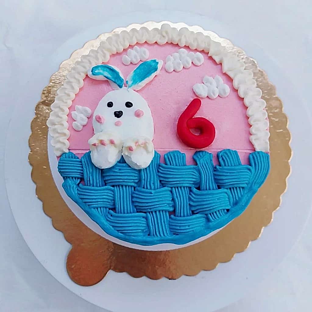 Aynı gün içinde teslim için 07:00 - 18:00 saatleri arasında sipariş verebilirsiniz
Not : Özel Tasarım Pastalar İçin 2 Gün Önce Sipariş Verebilirsiniz