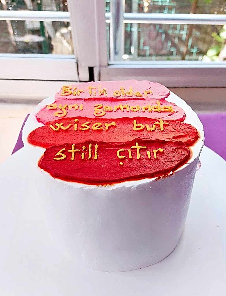 Aynı gün içinde teslim için 07:00 - 18:00 saatleri arasında sipariş verebilirsiniz
Not : Özel Tasarım Pastalar İçin 2 Gün Önce Sipariş Verebilirsiniz