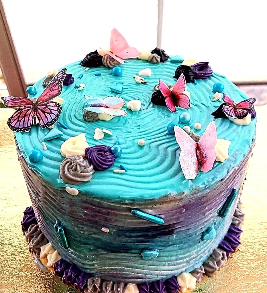 Aynı gün içinde teslim için 07:00 - 18:00 saatleri arasında sipariş verebilirsiniz
Not : Özel Tasarım Pastalar İçin 2 Gün Önce Sipariş Verebilirsiniz