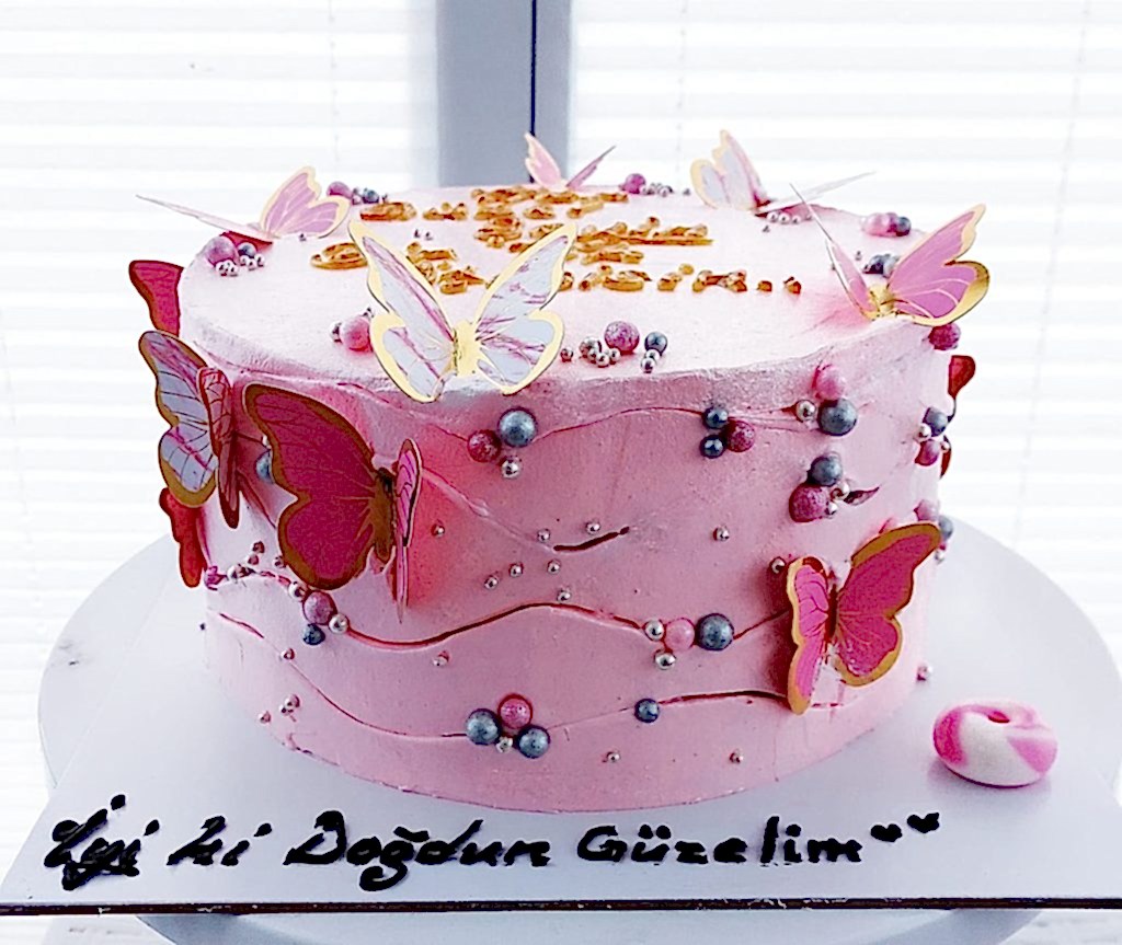 Aynı gün içinde teslim için 07:00 - 18:00 saatleri arasında sipariş verebilirsiniz
Not : Özel Tasarım Pastalar İçin 2 Gün Önce Sipariş Verebilirsiniz