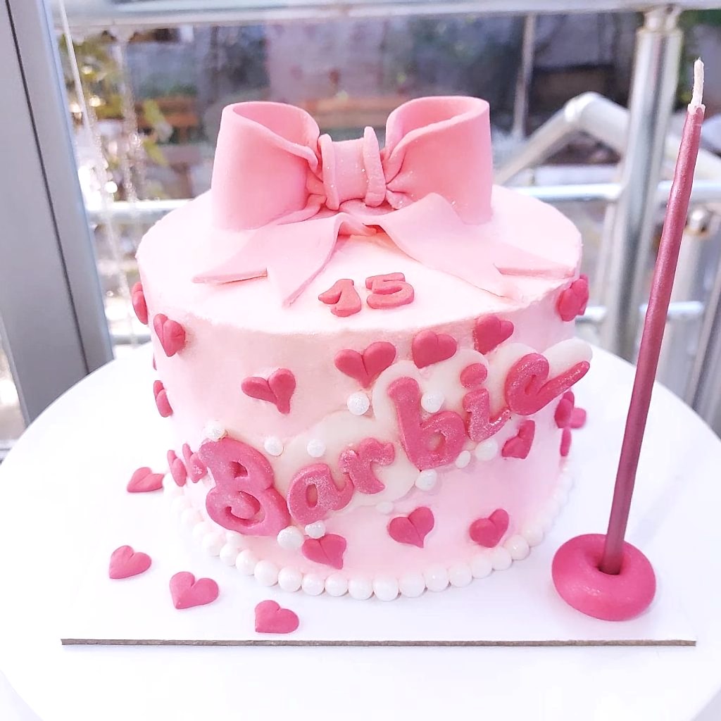 Aynı gün içinde teslim için 07:00 - 18:00 saatleri arasında sipariş verebilirsiniz
Not : Özel Tasarım Pastalar İçin 2 Gün Önce Sipariş Verebilirsiniz