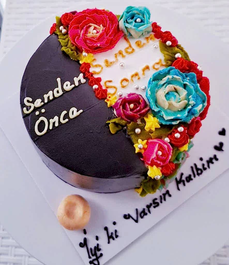 Aynı gün içinde teslim için 07:00 - 18:00 saatleri arasında sipariş verebilirsiniz
Not : Özel Tasarım Pastalar İçin 2 Gün Önce Sipariş Verebilirsiniz