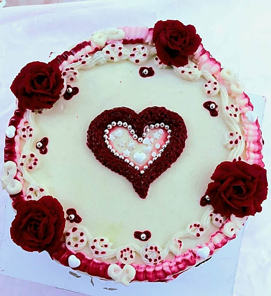 Aynı gün içinde teslim için 07:00 - 18:00 saatleri arasında sipariş verebilirsiniz
Not : Özel Tasarım Pastalar İçin 2 Gün Önce Sipariş Verebilirsiniz