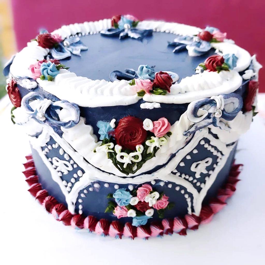 Aynı gün içinde teslim için 07:00 - 18:00 saatleri arasında sipariş verebilirsiniz
Not : Özel Tasarım Pastalar İçin 2 Gün Önce Sipariş Verebilirsiniz