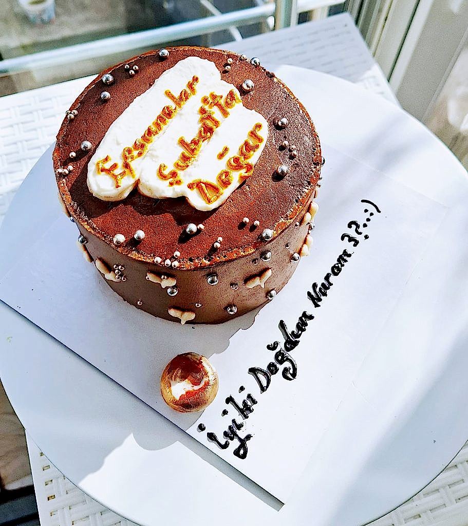 Aynı gün içinde teslim için 07:00 - 18:00 saatleri arasında sipariş verebilirsiniz
Not : Özel Tasarım Pastalar İçin 2 Gün Önce Sipariş Verebilirsiniz