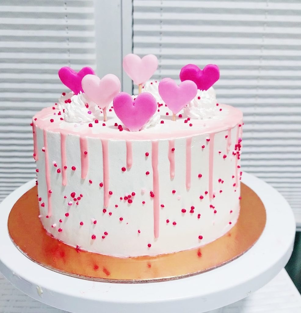 Aynı gün içinde teslim için 07:00 - 18:00 saatleri arasında sipariş verebilirsiniz
Not : Özel Tasarım Pastalar İçin 2 Gün Önce Sipariş Verebilirsiniz