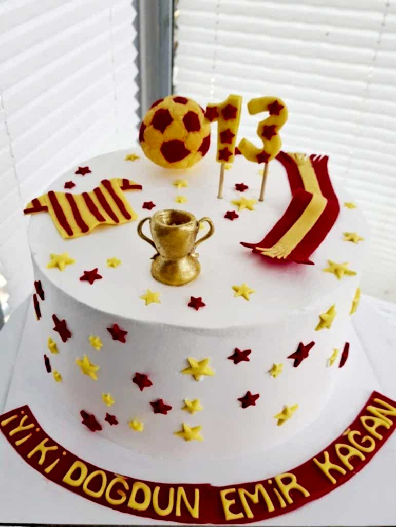 Aynı gün içinde teslim için 07:00 - 18:00 saatleri arasında sipariş verebilirsiniz
Not : Özel Tasarım Pastalar İçin 2 Gün Önce Sipariş Verebilirsiniz