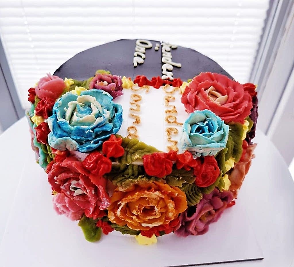 Aynı gün içinde teslim için 07:00 - 18:00 saatleri arasında sipariş verebilirsiniz
Not : Özel Tasarım Pastalar İçin 2 Gün Önce Sipariş Verebilirsiniz