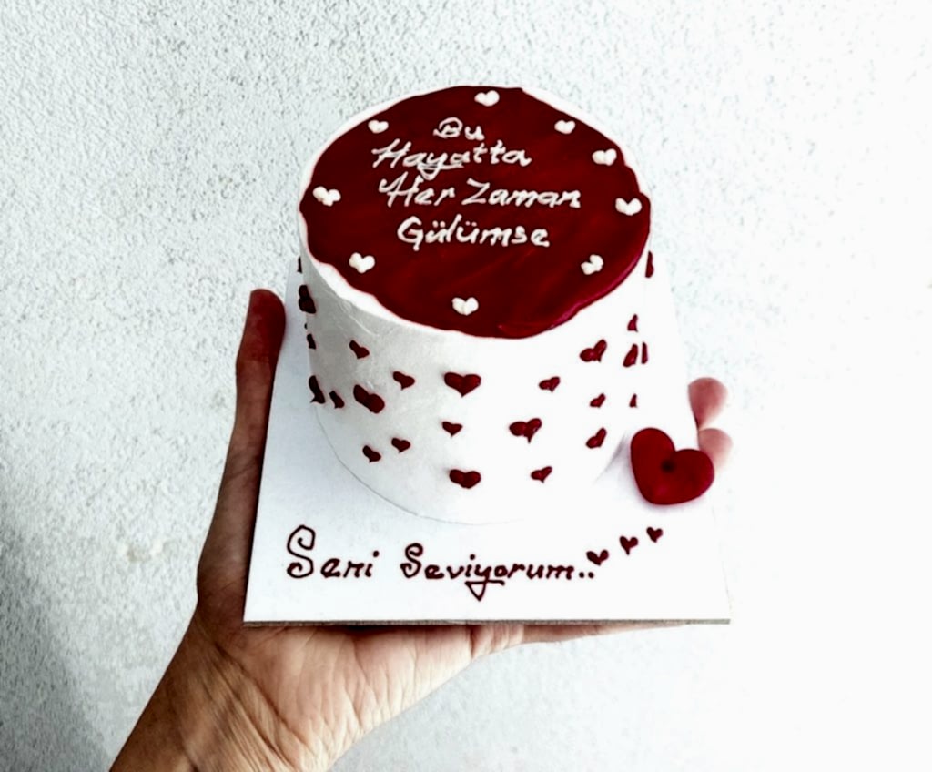 Aynı gün içinde teslim için 07:00 - 18:00 saatleri arasında sipariş verebilirsiniz
Not : Özel Tasarım Pastalar İçin 2 Gün Önce Sipariş Verebilirsiniz