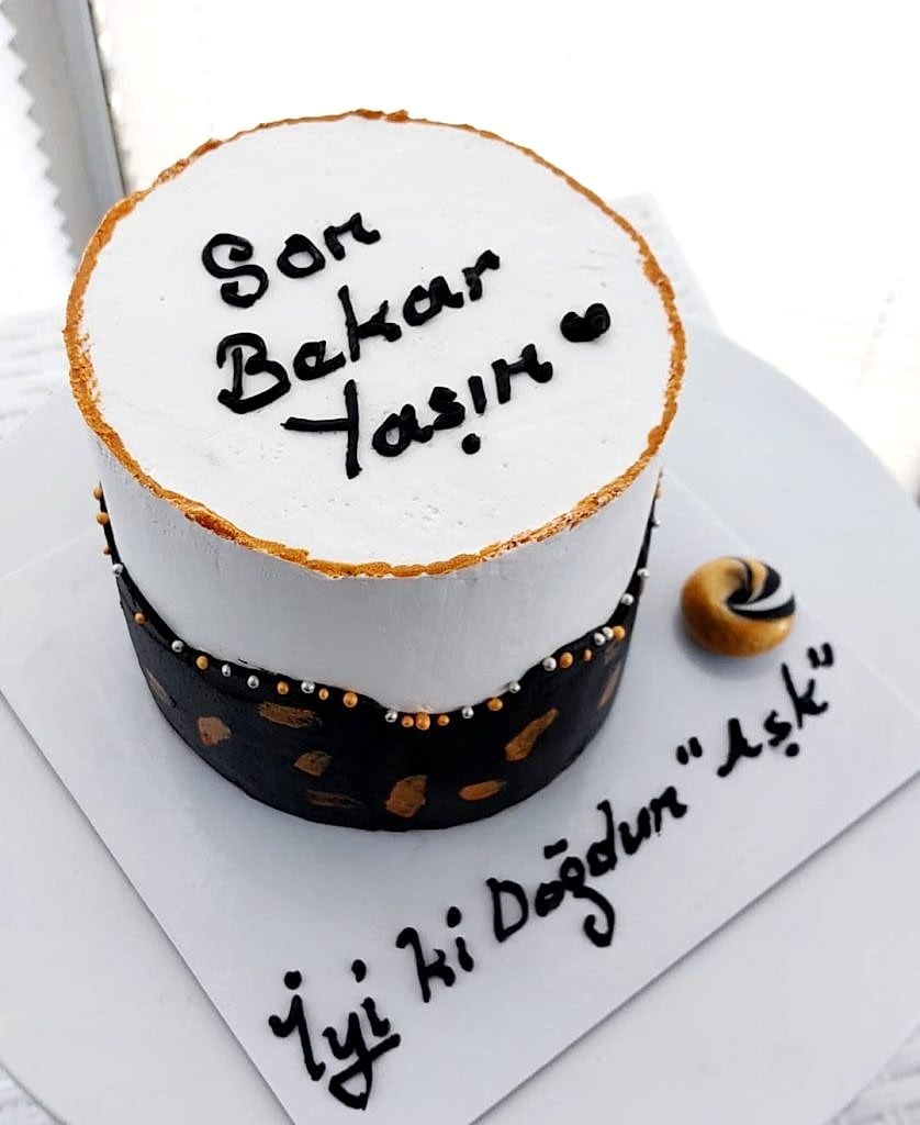 Aynı gün içinde teslim için 07:00 - 18:00 saatleri arasında sipariş verebilirsiniz
Not : Özel Tasarım Pastalar İçin 2 Gün Önce Sipariş Verebilirsiniz