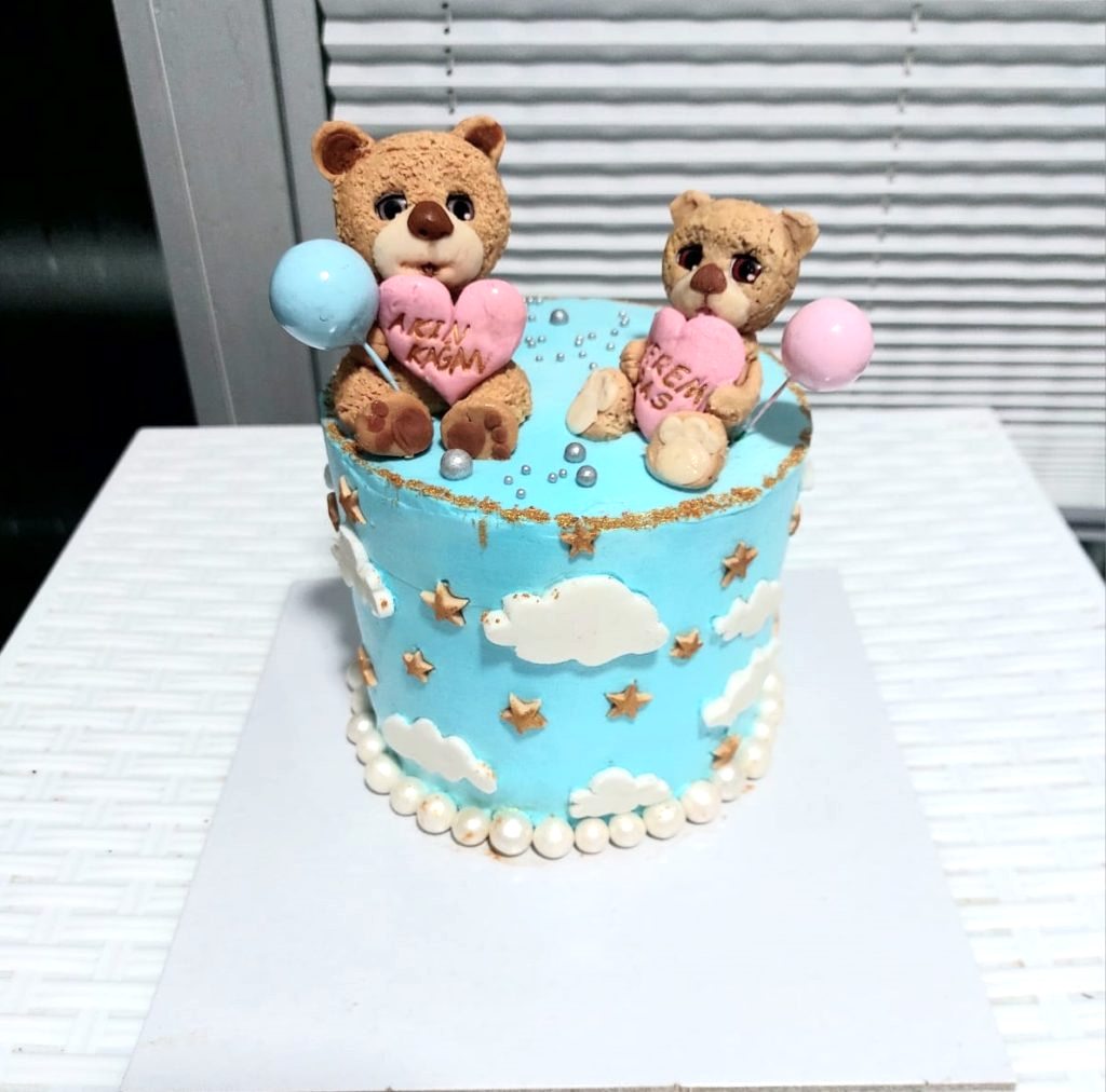 Aynı gün içinde teslim için 07:00 - 18:00 saatleri arasında sipariş verebilirsiniz
Not : Özel Tasarım Pastalar İçin 2 Gün Önce Sipariş Verebilirsiniz