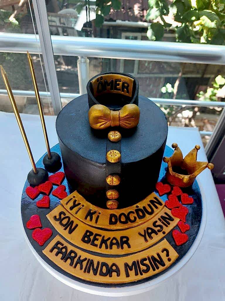 Aynı gün içinde teslim için 07:00 - 18:00 saatleri arasında sipariş verebilirsiniz
Not : Özel Tasarım Pastalar İçin 2 Gün Önce Sipariş Verebilirsiniz