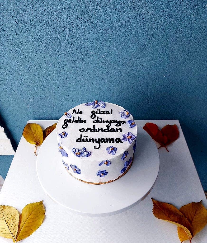 Aynı gün içinde teslim için 07:00 - 18:00 saatleri arasında sipariş verebilirsiniz
Not : Özel Tasarım Pastalar İçin 2 Gün Önce Sipariş Verebilirsiniz