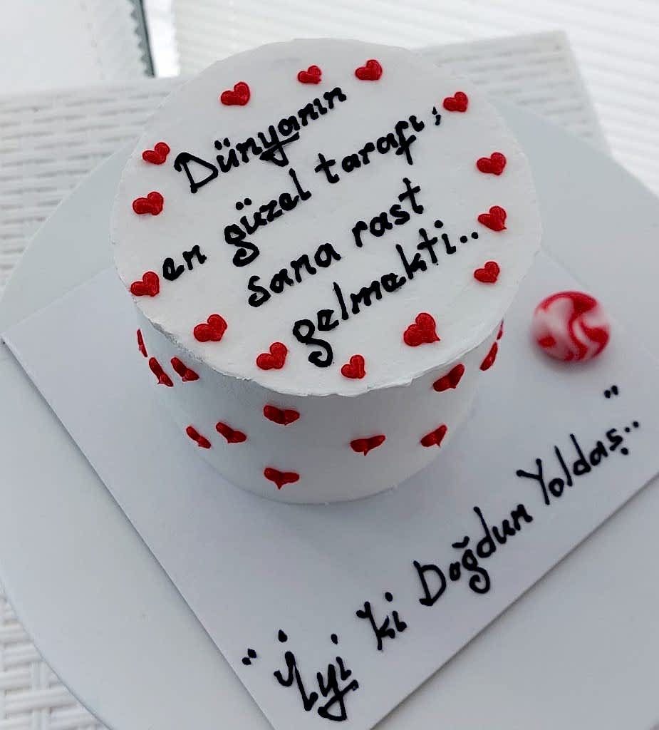 Aynı gün içinde teslim için 07:00 - 18:00 saatleri arasında sipariş verebilirsiniz
Not : Özel Tasarım Pastalar İçin 2 Gün Önce Sipariş Verebilirsiniz